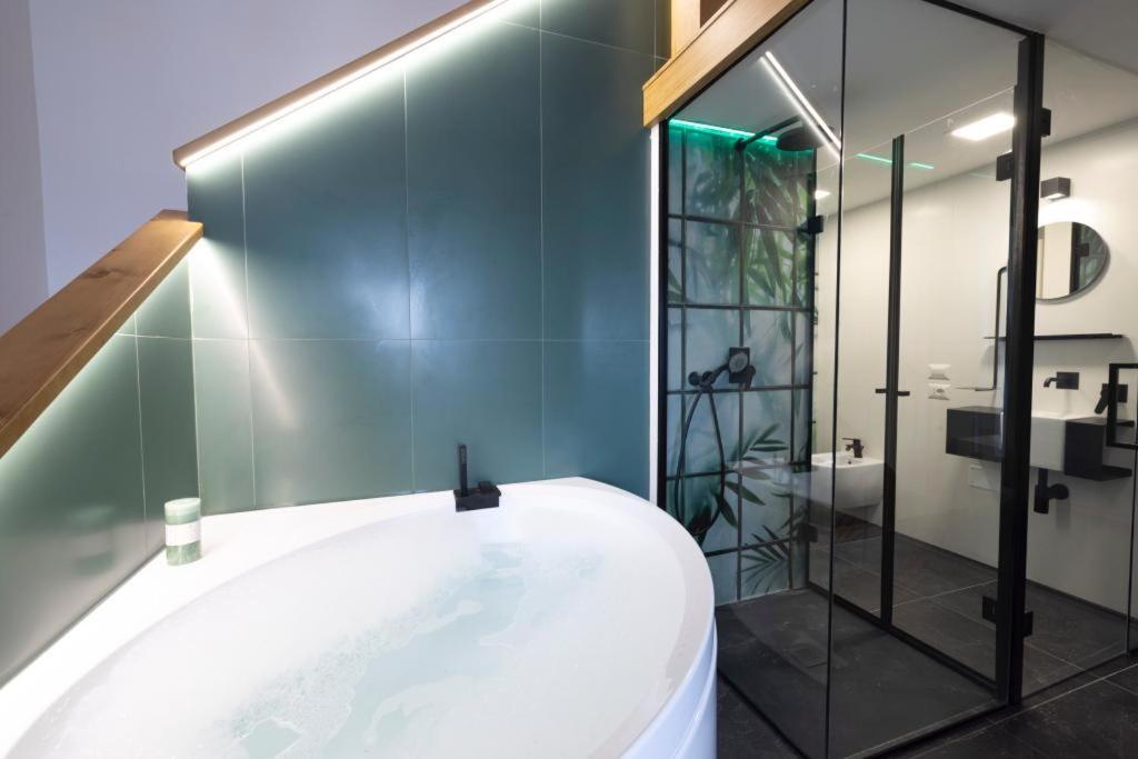 לינה וארוחת בוקר גאטה Bali Aqua&Charme מראה חיצוני תמונה
